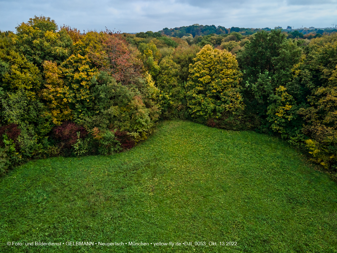 13.10.2022 - Der Ostpark mit See und Biergarten in Neuperlach